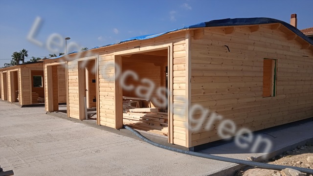 Strutture in legno - 2 per 49 mq coibentate - spessore 44 mm